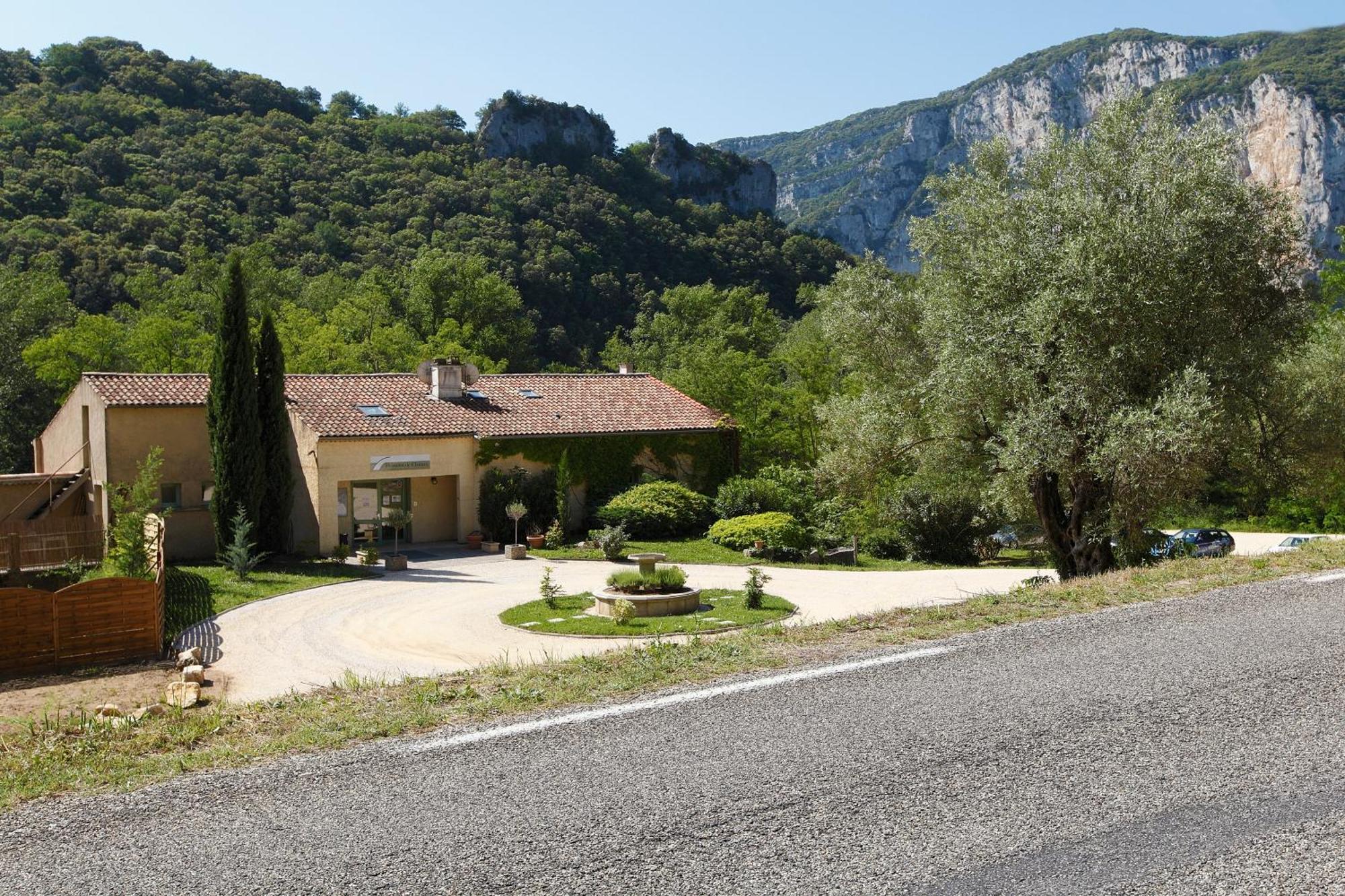 Vallon-Pont-dʼArc Vacanceole - Le Domaine De Chames - Pont D'Arc מראה חיצוני תמונה