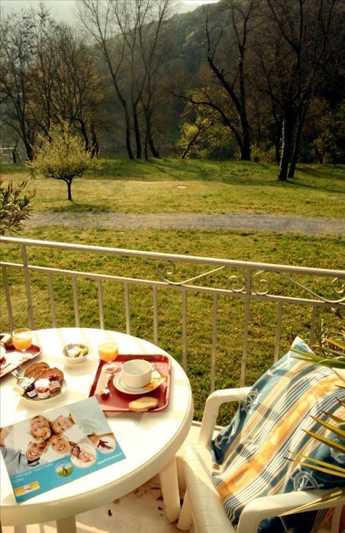 Vallon-Pont-dʼArc Vacanceole - Le Domaine De Chames - Pont D'Arc מסעדה תמונה